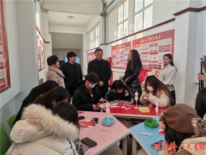 大学生党员活动